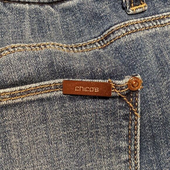 CHICO'S SO LIFTING SLIM LEG DARK BLUE DENIM JEANS - SIZE 1.5 - Picture 3 of 7